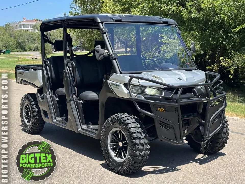 2019 Can-Am Defender HD10 — photo 1