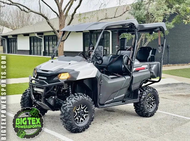 2017 Honda Pioneer 700 Deluxe