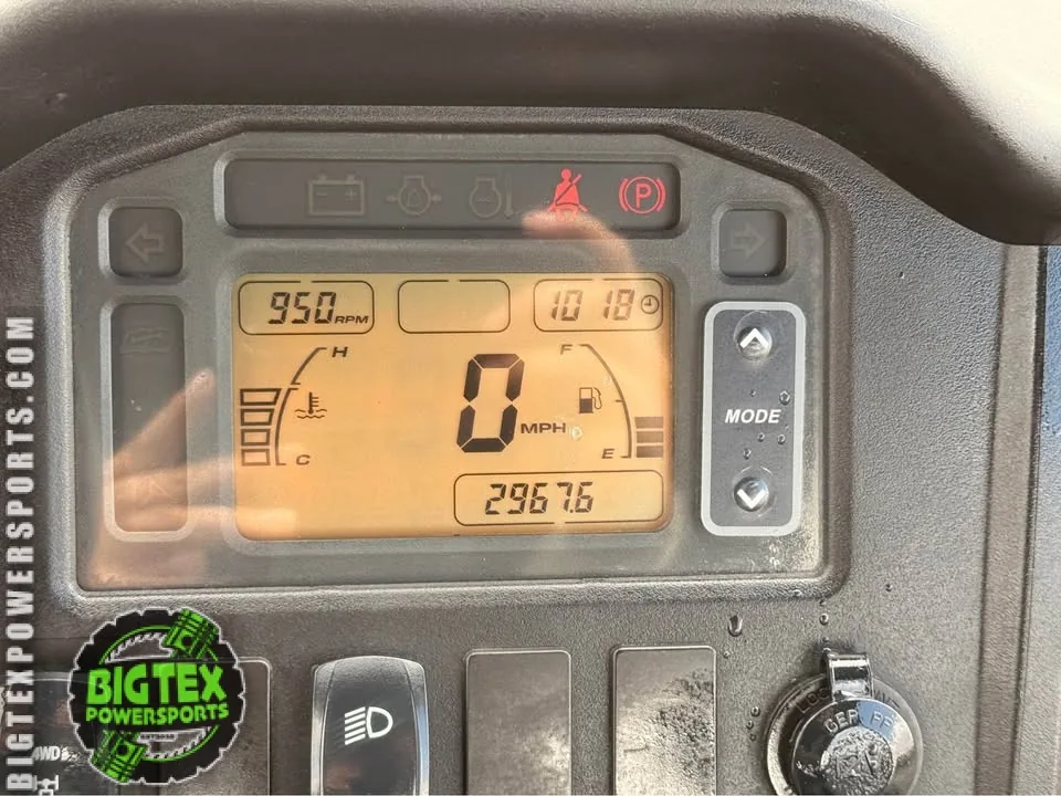 2018 John Deere Gator 825i S4 — photo 10