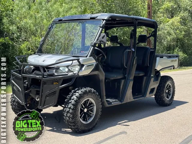 2019 Can-Am Defender HD10